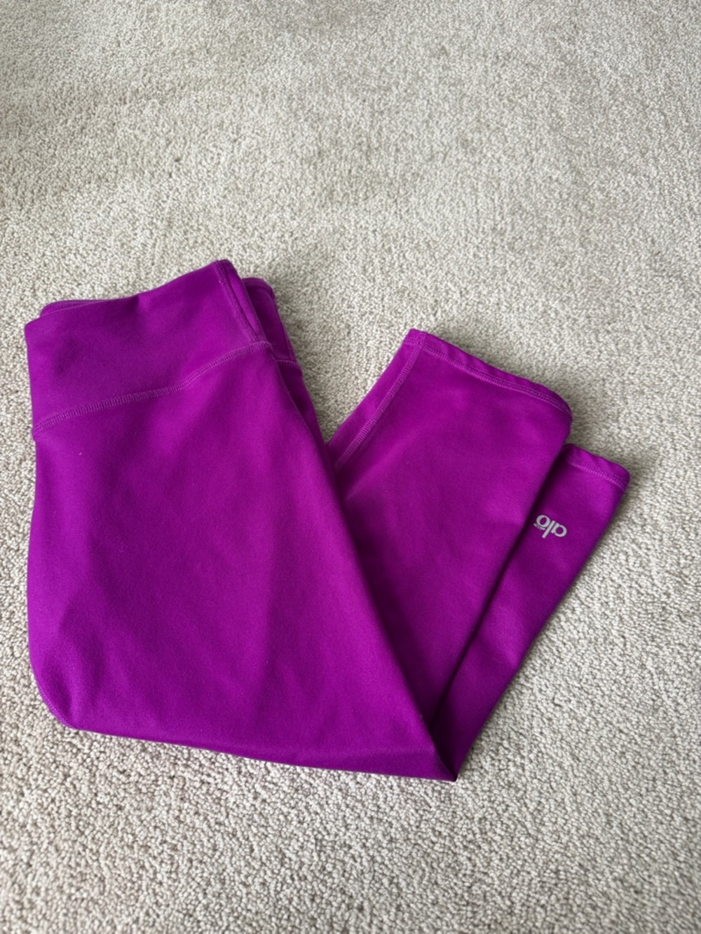 ALO Yoga Capri Leggings